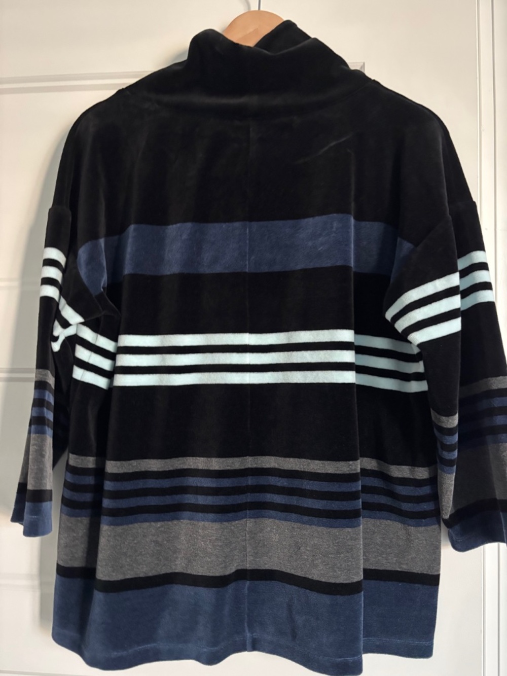Talbots Velour top - Picture 3 of 5